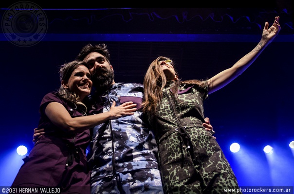 🎸 <a href="/ErucaSativa/">ΞRUCΛ</a> en el <a href="/operalaplata/">El Opera</a> 

📷 <a href="/hervallejo/">Hernan Vallejo</a> 

Cobertura del show 👉🏻 bit.ly/2X2PcZD
IG 👉🏻 instagram.com/p/CU0qeHNvwIk/