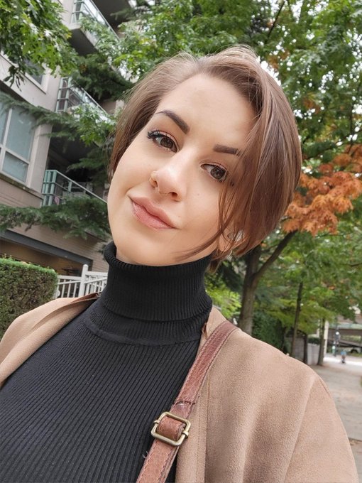 Did I grow up? 🙊 https://t.co/hiYcoUMpen