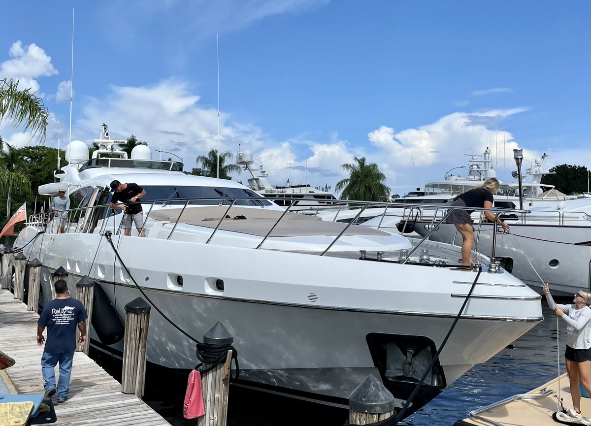 RollyMarine's tweet photo. The most beautiful boats in the world come to @RollyMarine
#thebestshipyardinfortlauderdale #boat #BOATS #yachts #refit #shipyard #FortLauderdale #commandthesea #repair #repower #custom #megayacht #details https://t.co/n9rUYwdW6R