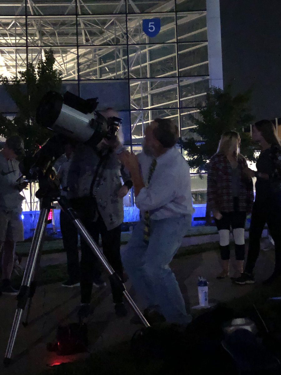 LtuSps's tweet photo. Who misses the moon viewings @sdschaos used to run? I know I do.. NO NEED TO FEAR! Tomorrow night at 7pm, there will be a moon viewing in the quad! Even though it’s outside, we ask that you arrive masked. 💙🤍💙 and if the weather sucks it’ll be on Wednesday! https://t.co/wKtNHfjQik