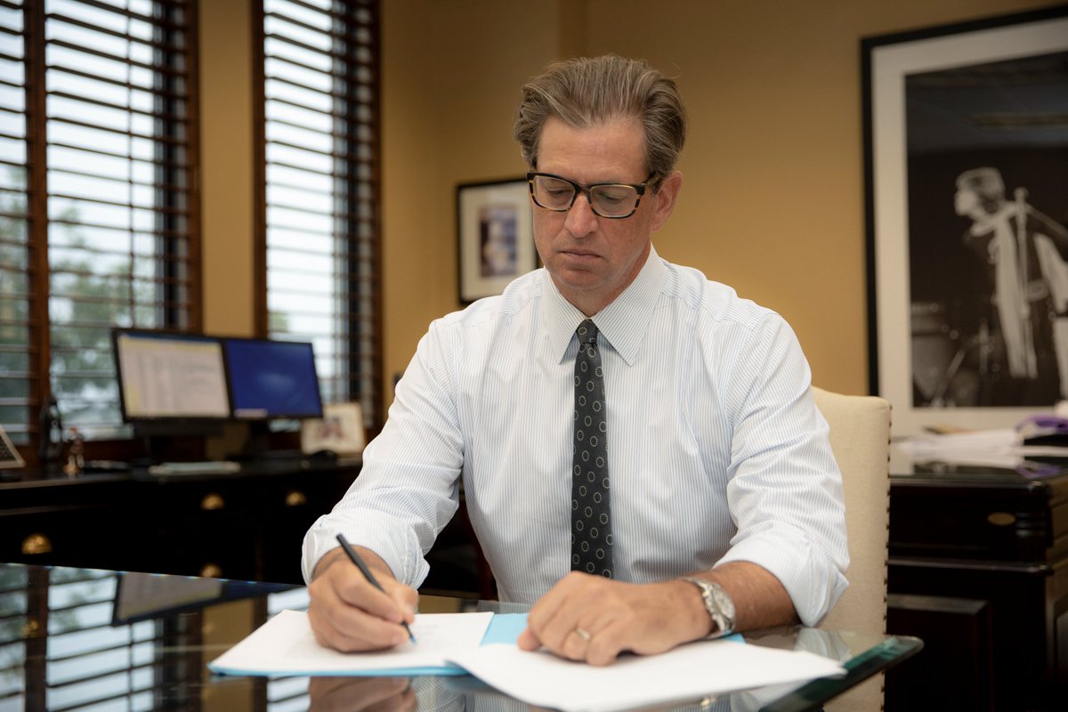 Peter Mougey (@peterjmougey) on Twitter photo In one failed bond product <a href="/LevinPapantonio/">Levin Papantonio Law Firm</a> recovered over 100 million dollars on behalf of 500 clients. We filed our first case in 2014,had years of discovery battles, tried 10 of the early cases, and have now resolved almost every claim. Very few cases had out of pocket losses. In one failed bond product <a href="/LevinPapantonio/">Levin Papantonio Law Firm</a> recovered over 100 million dollars on behalf of 500 clients. We filed our first case in 2014,had years of discovery battles, tried 10 of the early cases, and have now resolved almost every claim. Very few cases had out of pocket losses.