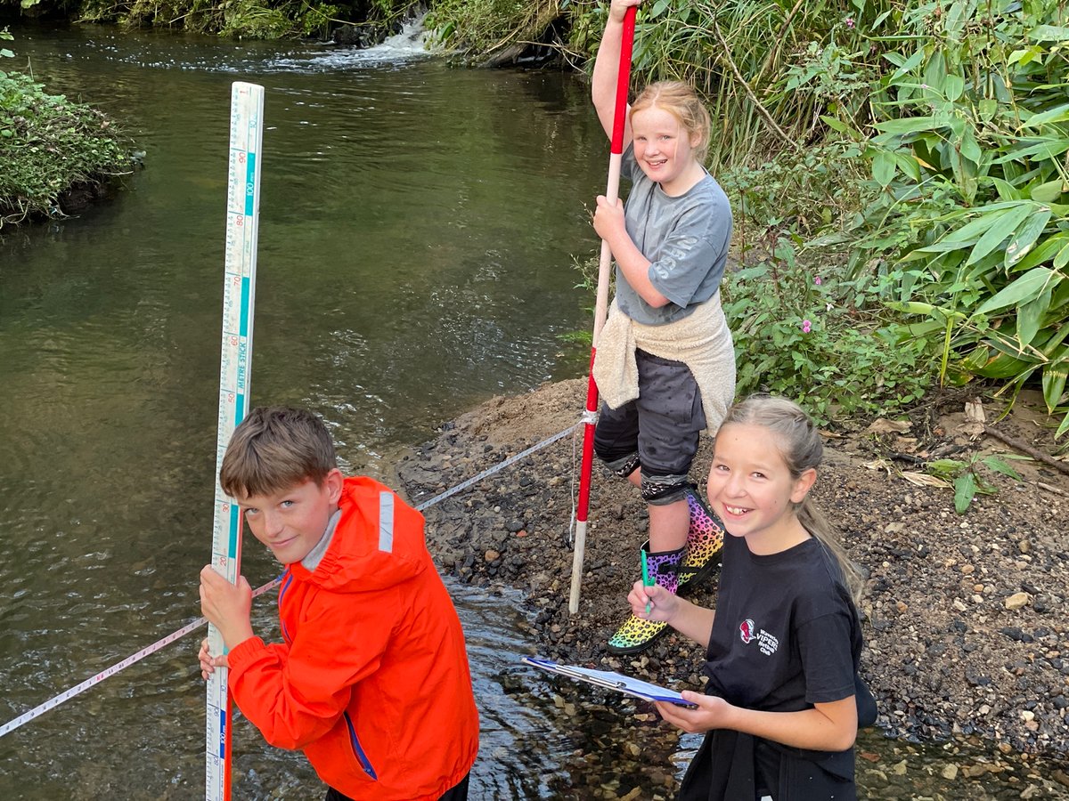 Amesbury School Hindhead tweet media