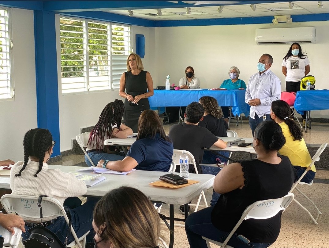 RicardoChinoRey's tweet photo. #RICARDOCHINOREY
#ELOBRERODEMIPRECINTO2
#SIEMPRESENTE
Agradecemos a la Senadora SJ @moran_nitza, @DTOP Alcalde SJ @Miguel_Romero_ tuvimos la oportunidad de coordinar, impacto D "Licencia de Aprendizaje", en la comunidad, Reparto Metropolitano #PRECINTO2
#NUESTROTRABAJOCONTINUA https://t.co/yVLwCfLIe4