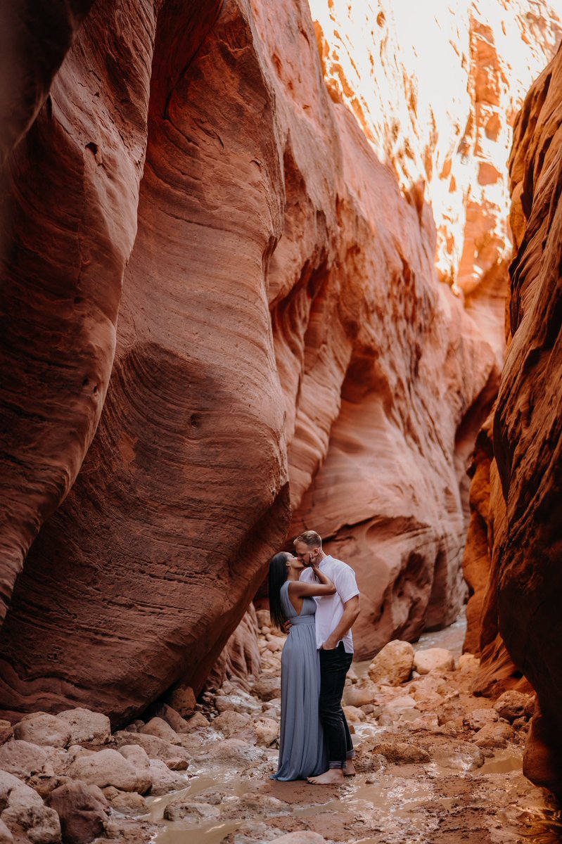 Dgango_'s tweet photo. Slot canyons in Utah yesterday 🤌🏽 https://t.co/yzyrfnOKmB