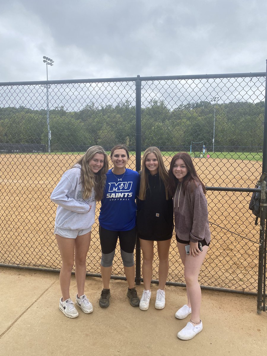 Kayceemc04's tweet photo. Huge thank you to @paigeknussman_ and @MarymountSaints for having my teammates and I come out today! such a good experience and can’t wait to hopefully come out again!💙 https://t.co/LyuseBPD5C
