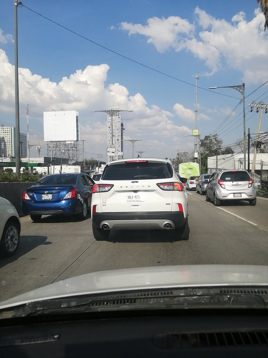 dshsoporte's tweet photo. Detenido el trafico en México Toluca libre https://t.co/AIdnlzbKNS