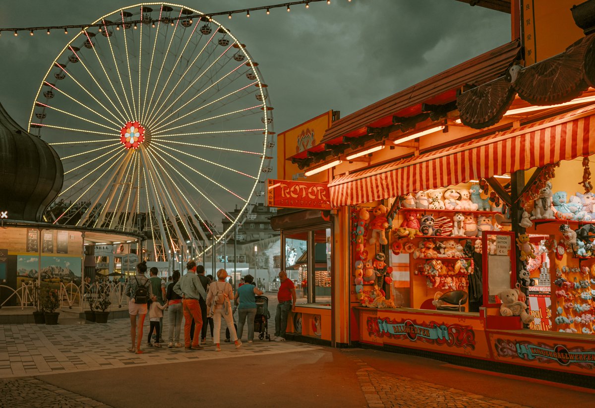 elsableda's tweet image. Tales of the night.