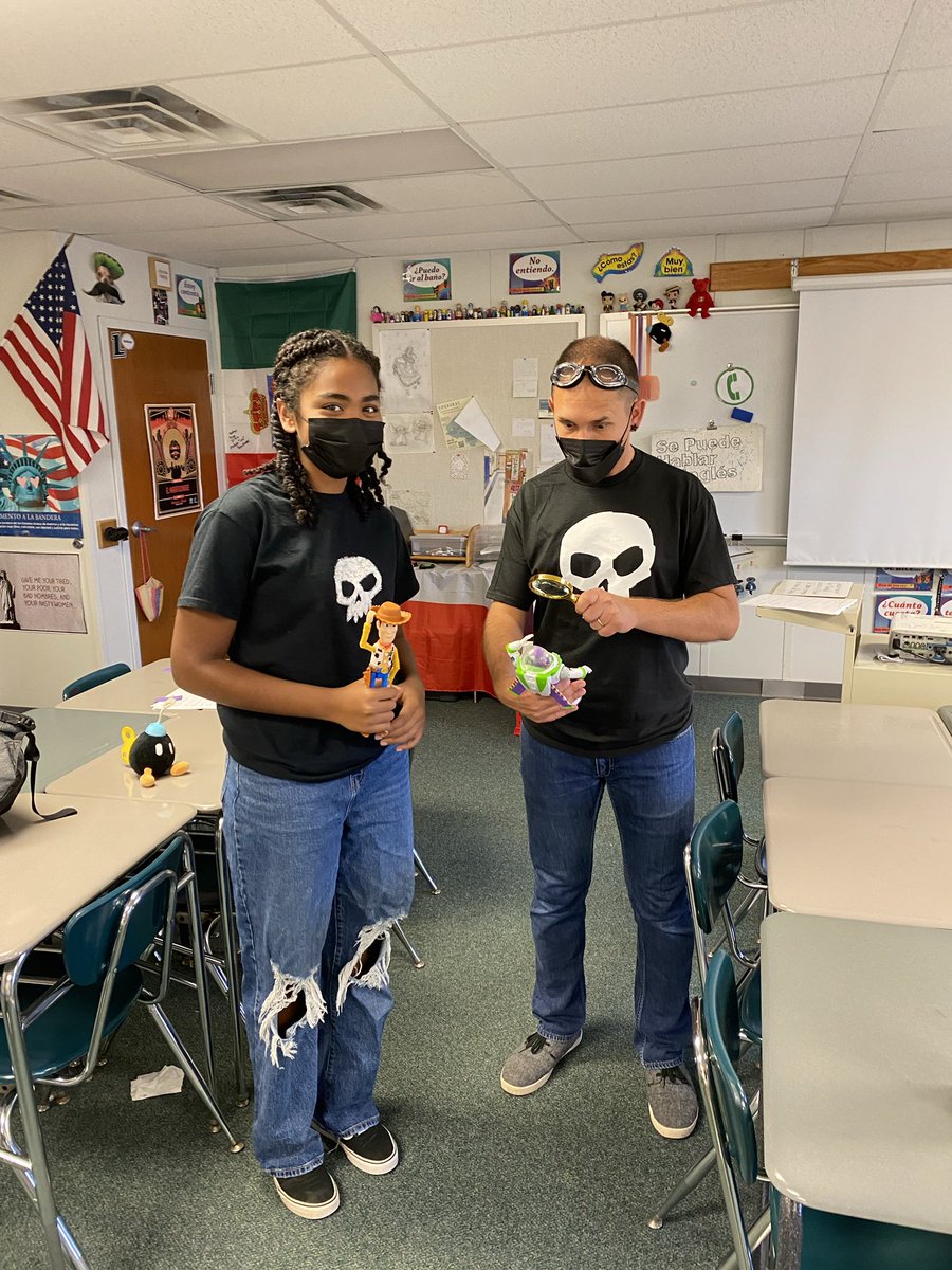PETLEON8700's tweet photo. Villainous minds think alike… Happy “Villains Day” from HOHS! #playnice https://t.co/ZP1Z1vx00E