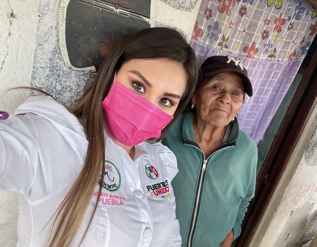 ShirleyPonce_'s tweet image. Gracias a mis amigas Líderezas de San Miguel Espejo por compartir la tarde conmigo, en especial a mi querida Manuelita, que lleva 30 años de su vida siendo Priísta de corazón. 
#JuntasXMéxico 
#EMPODERANDO