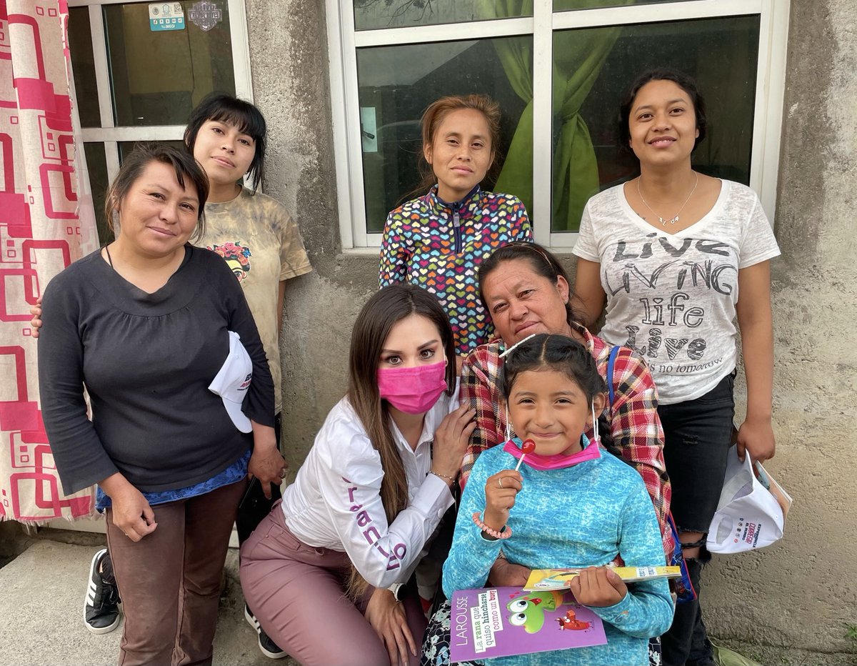 ShirleyPonce_'s tweet image. Gracias a mis amigas Líderezas de San Miguel Espejo por compartir la tarde conmigo, en especial a mi querida Manuelita, que lleva 30 años de su vida siendo Priísta de corazón. 
#JuntasXMéxico 
#EMPODERANDO