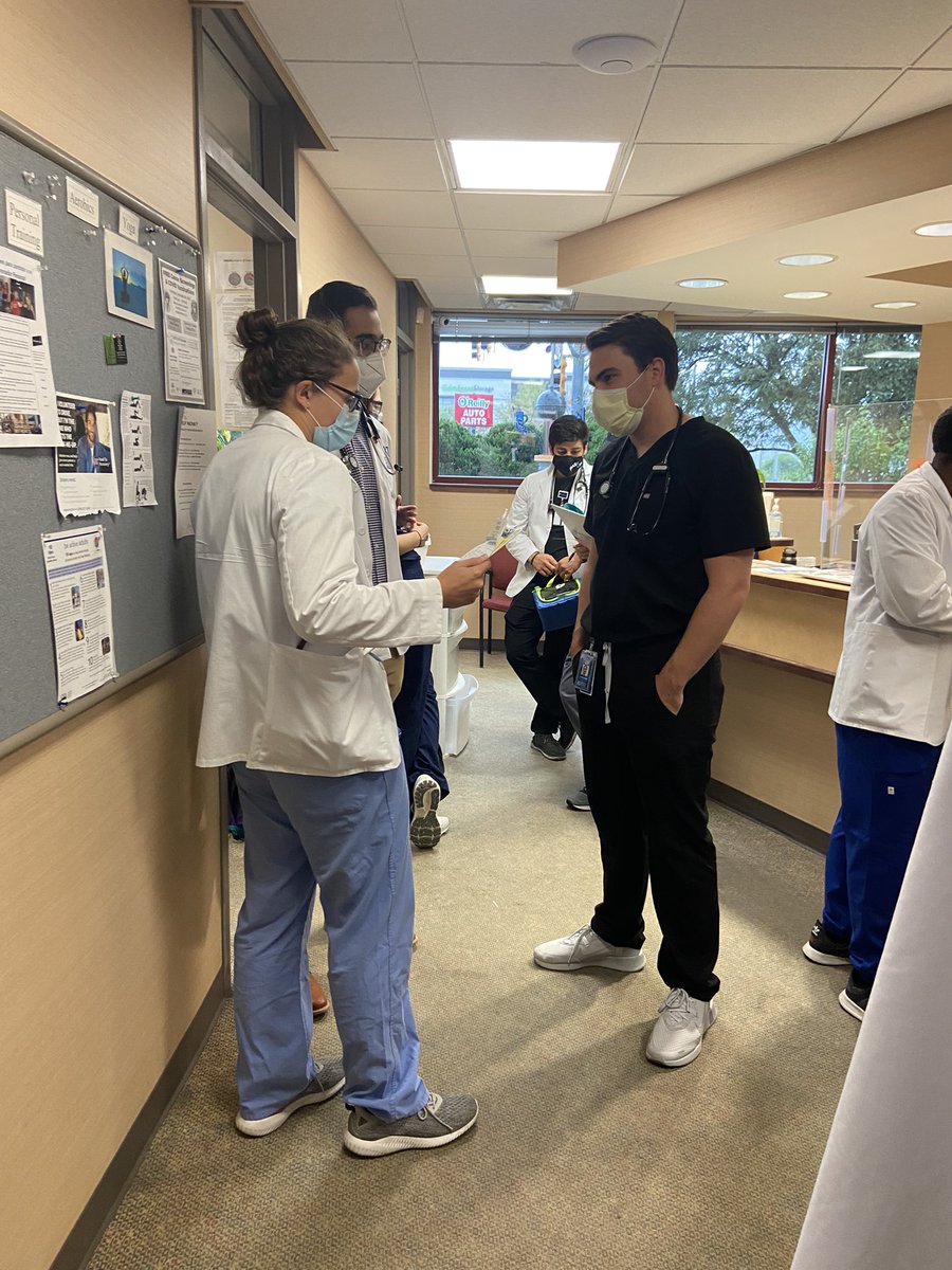 KUIMchiefs's tweet photo. 2 residents and a chief resident volunteering their time at Jaydoc Free Clinic caring for patients and teaching first and second year medical students. An amazing opportunity for all! https://t.co/kj6a1vnXcx