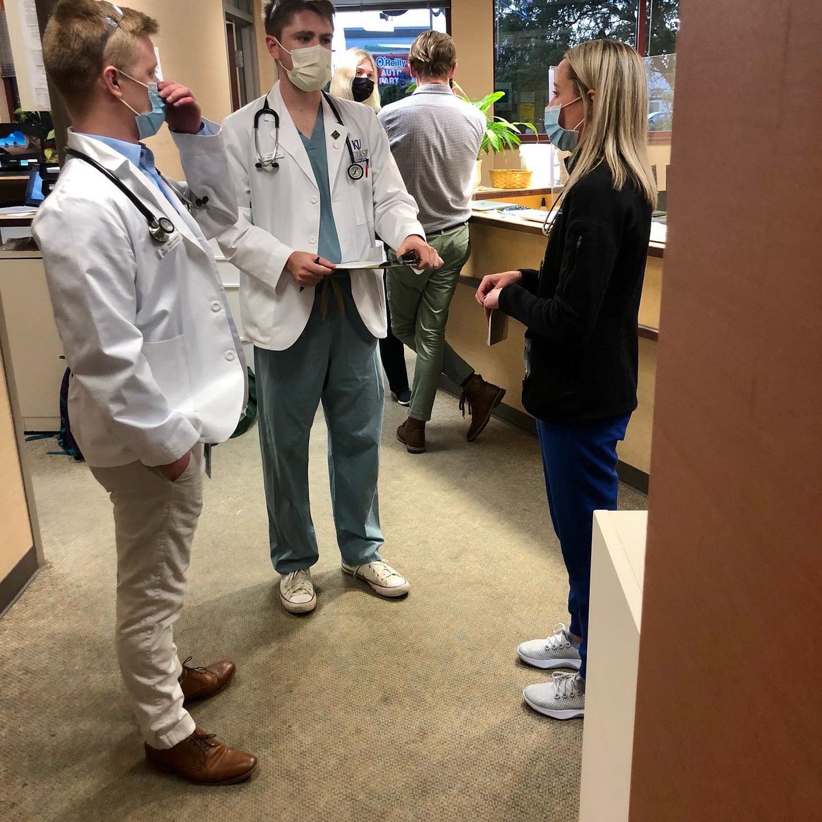 KUIMchiefs's tweet photo. 2 residents and a chief resident volunteering their time at Jaydoc Free Clinic caring for patients and teaching first and second year medical students. An amazing opportunity for all! https://t.co/kj6a1vnXcx