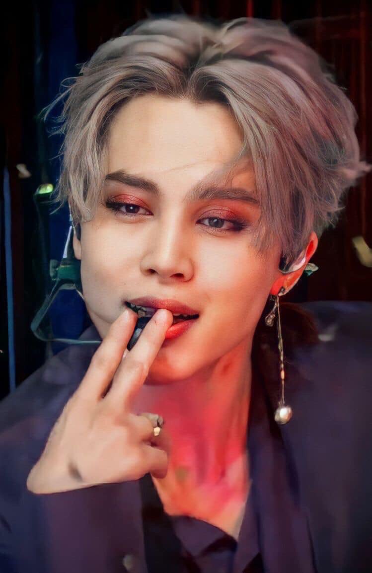 ShineLoves_BTS's tweet photo. Happy Birthday #JIMIN 💜

#HeartsForJimin
#MainDancer #LeadVocal #지민 #JIMIN #방탄소년단지민 #BTSJIMIN #ジミン #박지민 #PTD_ON_STAGE #ThankYouBigHit #HappyJiminDay #JIMINDAY #JIMINTOBER #BTSJIMIN #BTS #DanceGodJimin #BTSedit #BTS_ARMY #BTS_twt @BTS_twt @bts_bighit https://t.co/g74tZ55GZ3