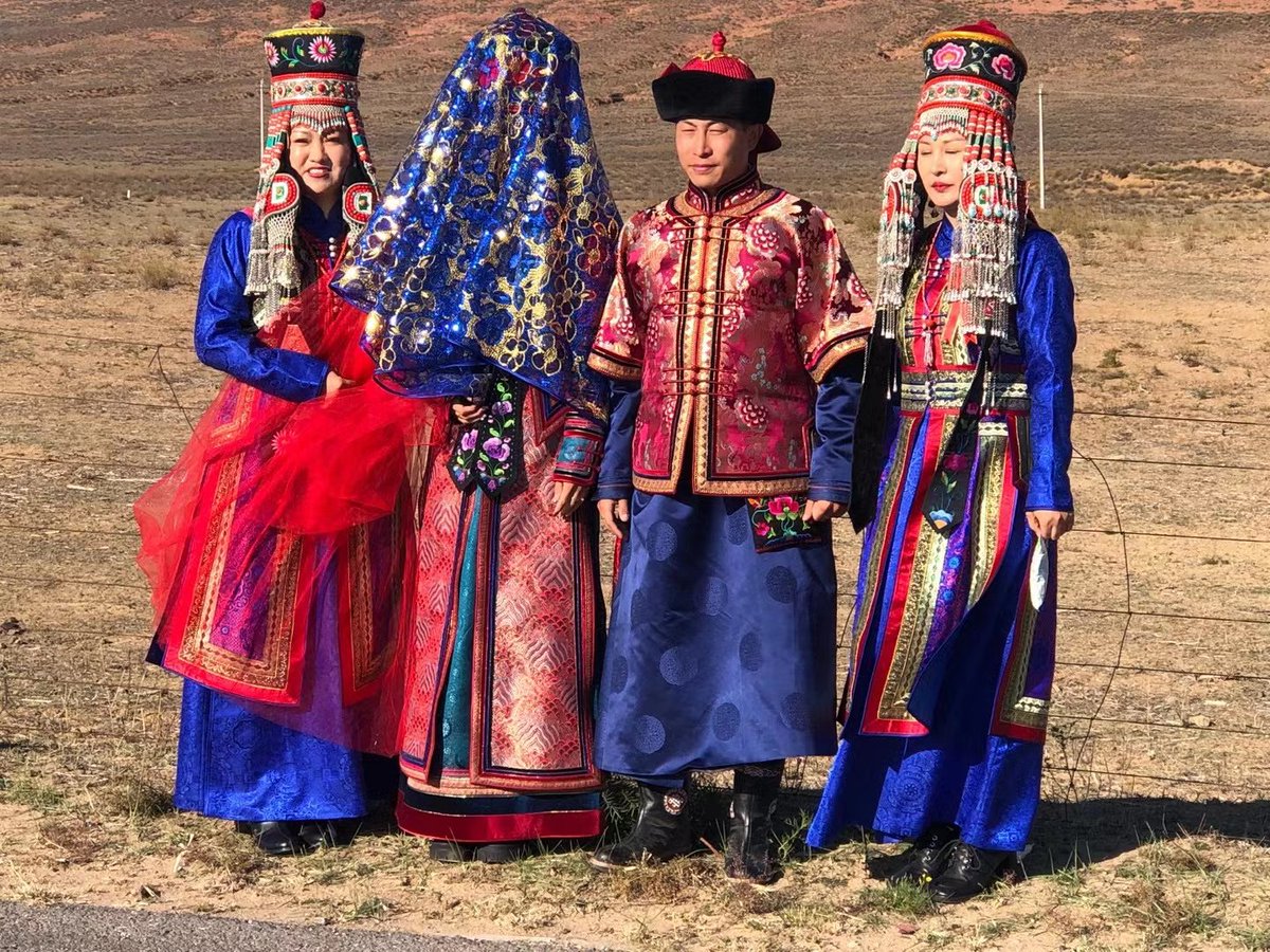 ᠮᠣᠩᠭᠤᠯ ミスターモンゴル ご結婚おめでとう 故郷を離れるお嫁さん オルドス式