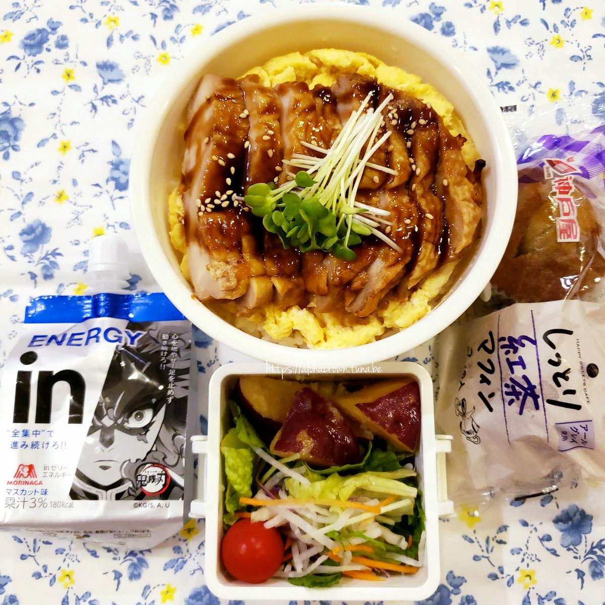 alohacrown's tweet photo. 高３男子お弁当581 ＠ 2021.10.12 #保温弁当 #どんぶりランチジャー #HOKADON #お弁当 #息子弁 #DK弁当 #心を燃やせ  https://t.co/CozAE7p5gD https://t.co/tGA7bja3Sf