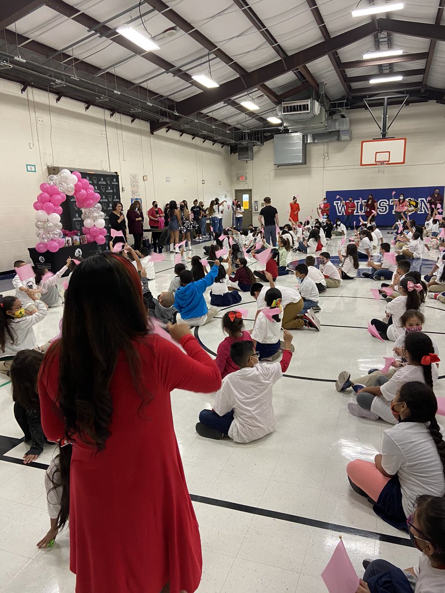 WISEcounselor1's tweet photo. Inspiring occasion celebrating the wonderful girls in our community. #InternationalDayOfGirlChild #girlpower https://t.co/c6EksT7sWr