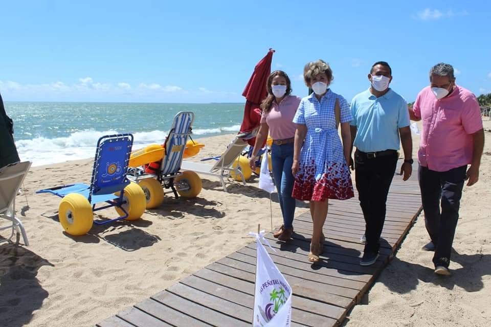 Mercedes Calvo tweet media