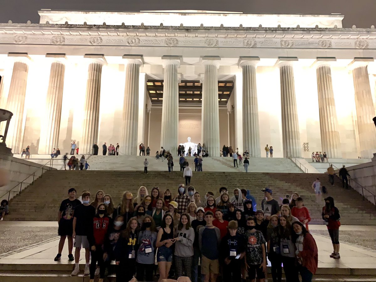 MollySpeechPath's tweet photo. Wonderful time at the Lincoln memorial🇺🇸#sd113a https://t.co/B13CWfRQEG