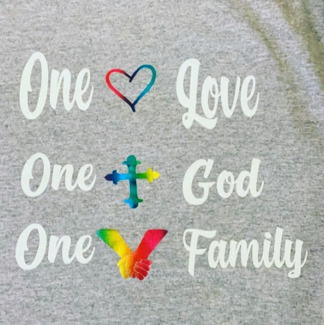 yagurlbev's tweet photo. We've been waiting for this dayπ ππ grandkids are super excited ππ₯°π€Got our shirts ready for this Friday π now I just need #Familymerch π₯ can't wait to see you @kanebrown @KaneBrownFamily @KBVotingCrew @KaneBrownSquad https://t.co/ceQaMzk9Hm