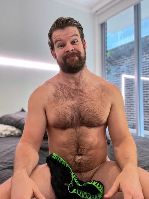 Sorry everyone this videos is ONLY for my subscribers on OF. Lucky I caught me and my new cockring all