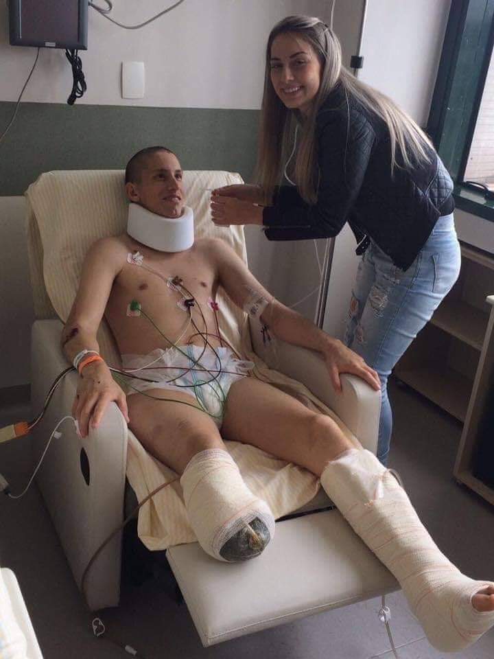 NicolasdavidCh2's tweet photo. Quédate con alguien que incluso las dificultades no te abandone... https://t.co/6fABzSIJu8