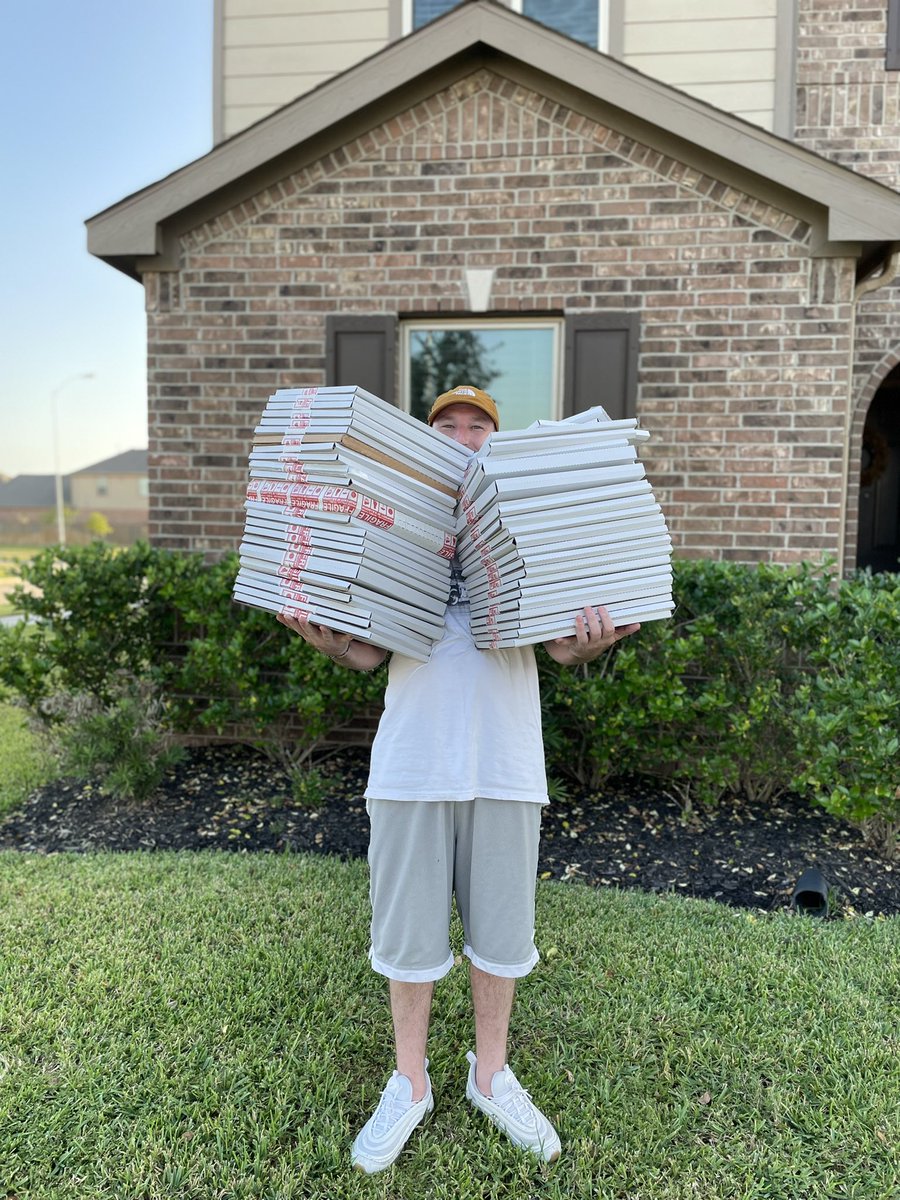 THANK YOU TO EVERYONE THAT PRE-ORDERD MY NEW ALBUM ‘The Legend of DB Looper’ it took me all day packing these bad boys! They will be mailed out this week, you can still go purchase the vinyl on tonydark.bandcamp.com 

Let’s get these sold out! 🙋🏼‍♂️