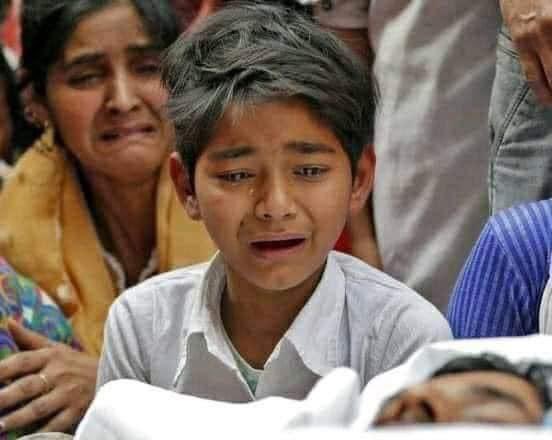 Enasabed8's tweet photo. #india_is_the_terrorist_country  
#help_Kashmir
#Modi_is_a_terrorist  
#save_kashmir
#free_kashmir

#إنقذوا_كاشمير

#مسلمين_كشمير https://t.co/5I4vOAYQHa
