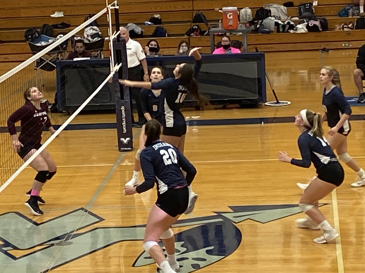 wvalleyathletic's tweet photo. Girls Volleyball moves to 15-2 with a 25-17, 25-14 victory over Wayne Hills. Jen Howarth had 4 kills and 4 aces and Sofia Neary added 4 kills and 2 blocks for the win.
#VALLEYPRIDE @WVHS_Principal @WayneValleyHS #valleyisone https://t.co/FQihBTE3M3