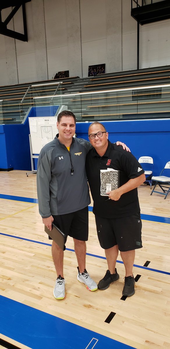 coach_thomas20's tweet photo. @CoachPSpradlin Thank you, Coach Spradlin of Morehead State for welcoming me to come to practice today. #TheBurginWay https://t.co/Qul6MNuaLC