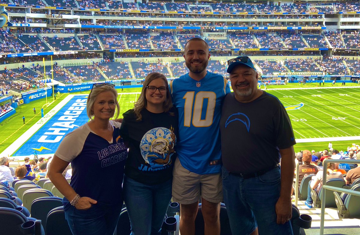 _coltongordon's tweet photo. i won’t stop until everyone i know is a chargers fan https://t.co/TS7IJnh7qD