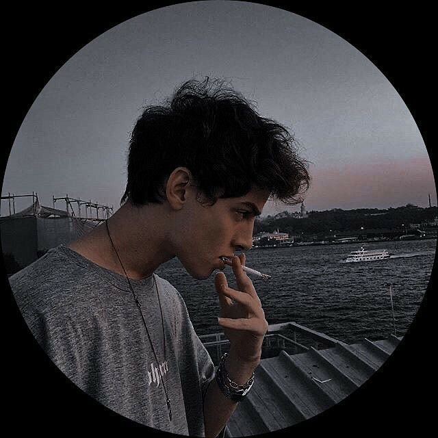 brokennnn___'s tweet photo. #NewProfilePic https://t.co/yzygzvRnDF