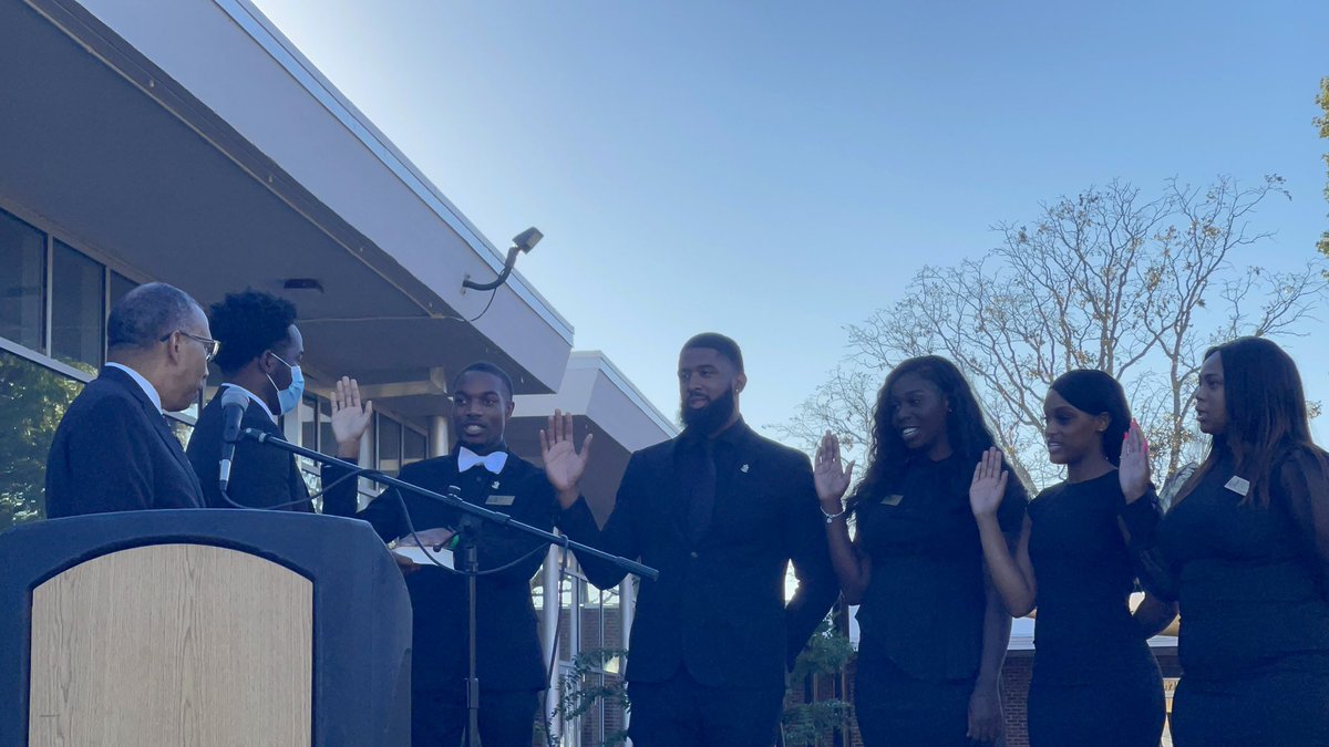 ljlawllc's tweet photo. Proud of my son @Jones9Tr as he was sworn-in at SGA President @alumniuapb   He is a 3rd generation Jones man to have his presence known. Leon, Sr., Leon, Jr. and Leon, III. Congratulations son. https://t.co/vjvHnID4FH