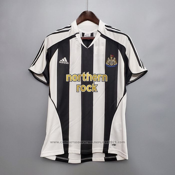 HyCFutbol's tweet photo. Camiseta local del Newcastle (2005-2006) https://t.co/5QEctnf8DE