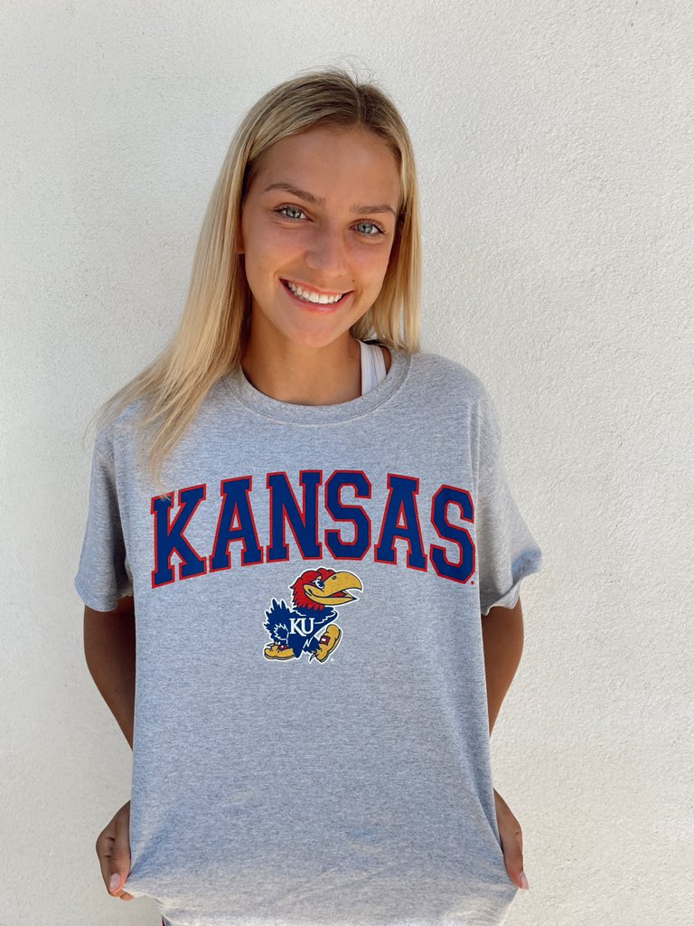 caroline castans tweet media