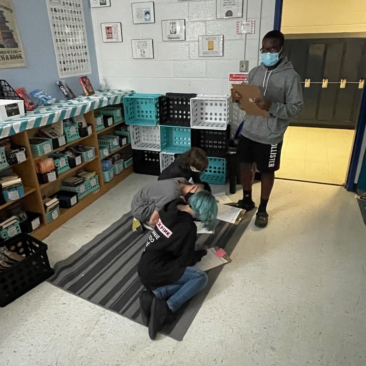 I’m so super proud of my kids today. We had a group activity where they crafted a central idea statement and then creat part B question with evidence to support their statement. They knocked it out of the park. #aacpsawesome <a href="/SevernRivAACPS/">SevernRivAACPS</a> #middleschoolela