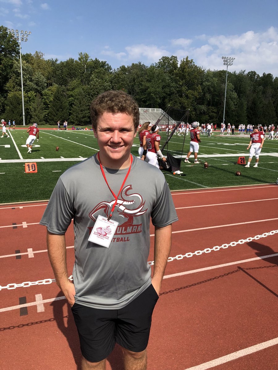 _jackjack7's tweet photo. I watched a great homecoming win for @RoseHulmanFB on Saturday! Thank you @Coach_Fries and @CoachSokolRHIT for the invite! #WeWork https://t.co/1wEDyoEuO8