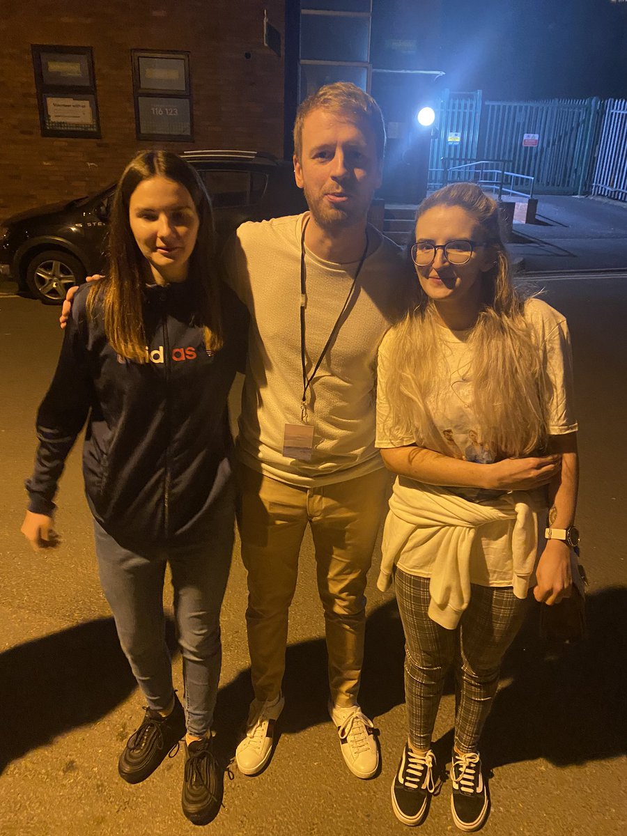 wescreamngowild's tweet photo. I thought it was the night of my life finally seeing @picturethis but meeting them has made me one happy bunny✨ https://t.co/pHlHDsP5dP