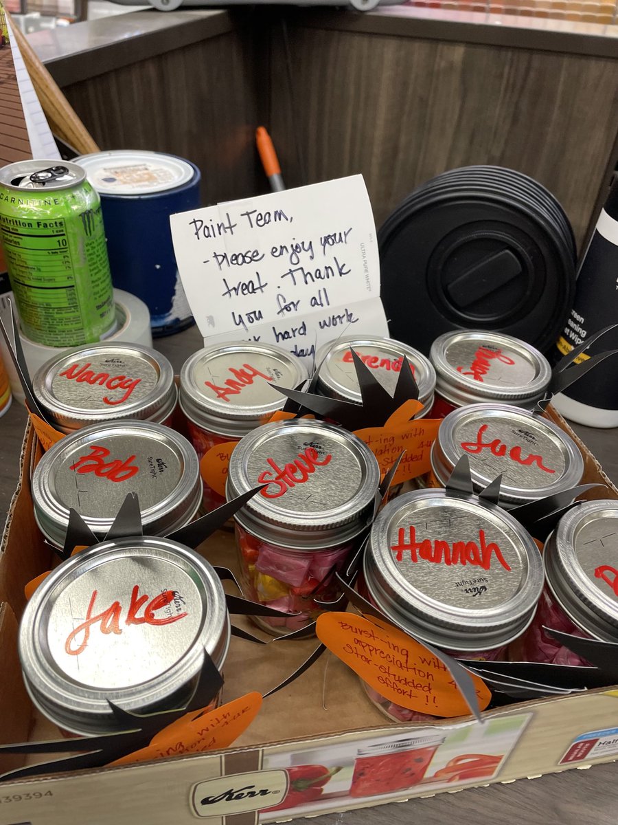 Just a little thank you to my team and my PPG and Behr Reps for all their help throughout this year. I truly appreciate each and every one of them for all they bring to the table every day#415paintteamrocks ⁦<a href="/D66Celest/">Sheldon Celestine 🇹🇹🇺🇸</a>⁩ ⁦<a href="/CBoswellHD/">Corey Boswell</a>⁩ ⁦<a href="/FeliciaPuente05/">Felicia Duran</a>⁩