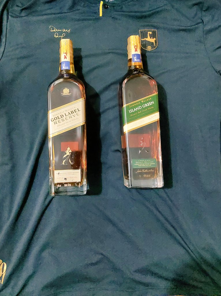 🚨🚨 SORTEO 🚨🚨
Por los 2000 seguidores esta cuenta estará sorteando estas 2 botellas + la camiseta del <a href="/Kitu_ec/">Kitu.ec</a>
Pasos para participar:
-Seguir <a href="/CheloBarceSC/">CheloBarceSC</a>
-Darle fav y rt a este tweet. 
Con esto, automaticamente estarás participando. MUCHA SUERTE.

Fecha del sorteo: 31/10🔥👍🏻