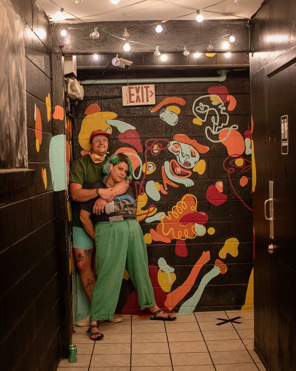 .<a href="/soft_bodies/">Taylor Jensen</a> &amp; <a href="/SessySessySessy/">Tyler Walker</a> back at <a href="/TheEastRoom/">The East Room</a> in Nashville last year 😎

📸: <a href="/AndreaBehrends/">Andrea Behrends</a> for #BringMusicHome

Our book is available now, proceeds help independent music venues to #saveourstages! bringmusichome.com/store/p/bring-…