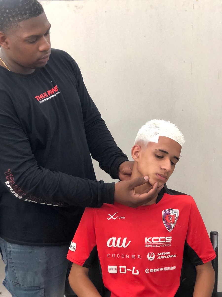 josue_barber10's tweet photo. Vem esse tempo, tu já sabe né 🦾🚀 

@cortenareguabrasil @magia_azull @degradeperfeito_ @degradeperfeito9

@batalhadosbarbeirosbrasil @barbeiro_rafamattosoficial @universidadedobarbeiro @divulgafade

@barberzoneworldwide @barbeiromoderno @eumandoocortedojaca @barbeiro_diferencia https://t.co/BXHufBgaAj