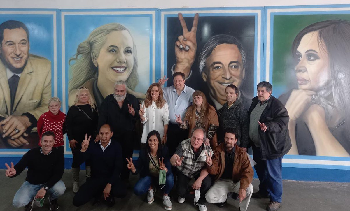 PJDigitalAR's tweet photo. Nuestra Secretaria General del @PDigitalBA y del Frente Digital Peronista @latortosamdp acompañó a la candidata a diputada @vtolosapaz en las actividades de campaña realizadas en Mar del Plata
La acompañaron integrantes de @MPOMdP y del @PJDigitalMdP https://t.co/v3axHzouJL