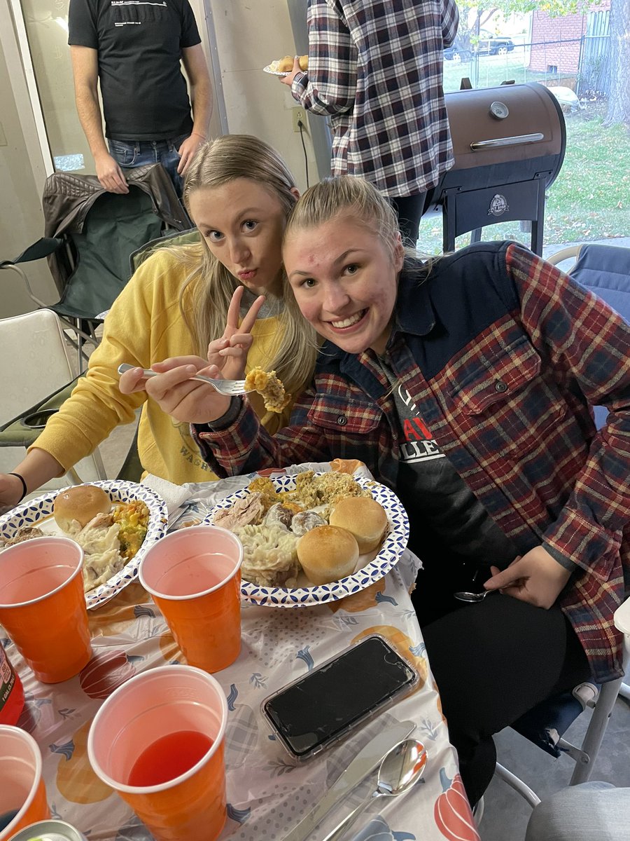 MSUBeaversVB's tweet photo. Thankful to spend this day with the team‼️ Happy Canadian Thanksgiving from all of us to you!! 🦃💕 https://t.co/KifdYiFEXp