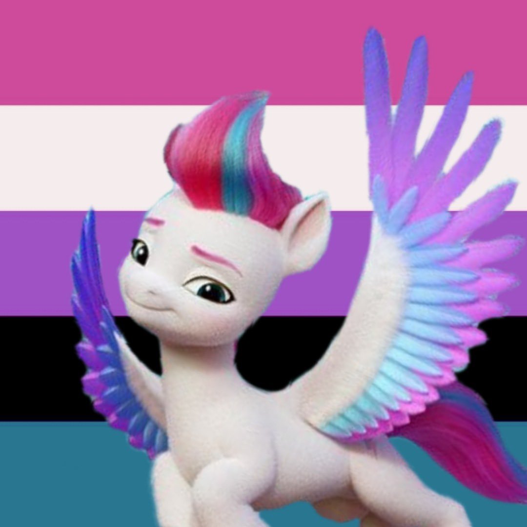 mlpg5_Zipp's tweet photo. *Is genderfluid (masc leaning) and very gay, thank you for coming to this #NationalComingOutDay talk.* https://t.co/7Kk7CAZJzV