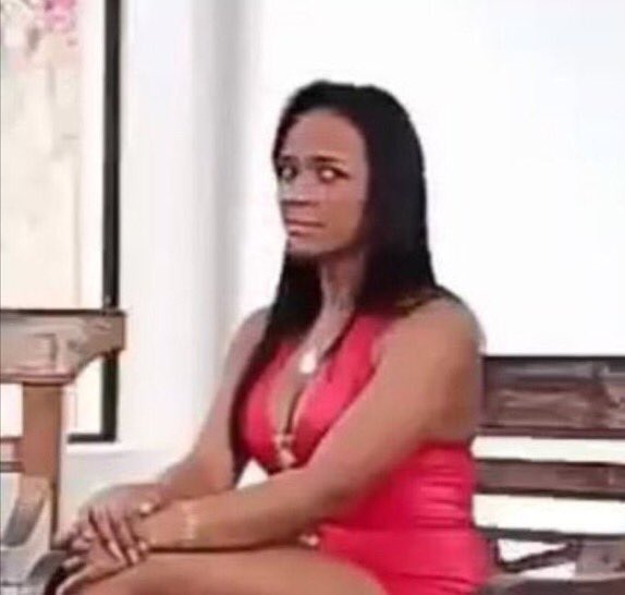 gente a baixaria da nick minaj igual gay do forum pan no tt eu passo mal que essa mulher ladeirou mais que tudo