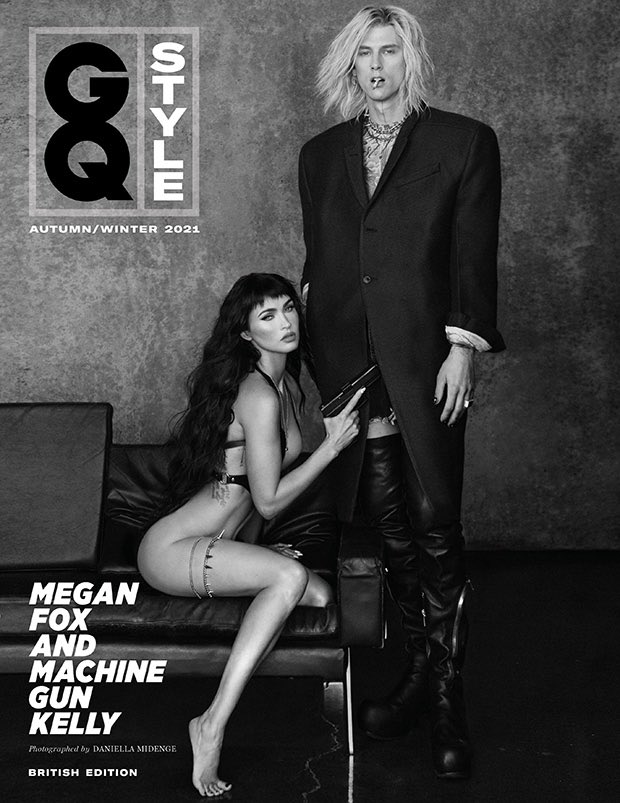 IanPurcell's tweet photo. Mgk is somehow both the corniest mf and everything middle school me wanted to become at the same time https://t.co/0O50M3KOU9