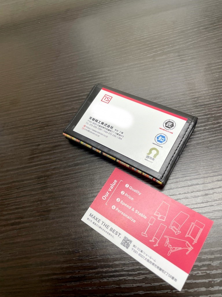 tokisei_staff's tweet photo. おはようございます！

TOKISEIの名刺をリニューアルしました！🎉
名刺が新しくなると心機一転、頑張れそうな気がする😆
お披露目は来月の SIGN&amp;DISPLAYSHOW かなー？

＃看板 
#展示会 
＃東京ビッグサイト
#デザイン 
＃アトツギベンチャー
＃MAKETHEBEST https://t.co/1QIhW598Vj