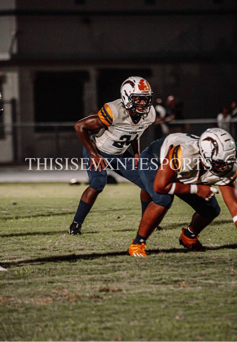 coachchaney96's tweet photo. 2023 Lehigh Lightning LB @CunninghamTyre 77 Tackles in 5 Games!!!!! 3.5 GPA #BoltUp⚡️⚡️#NextLevel https://t.co/AVuNeHttTt