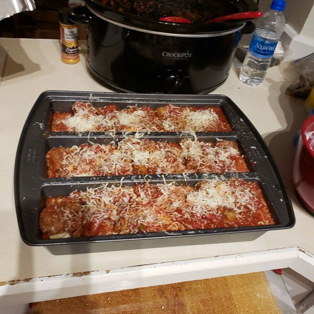 Julianna_Trager's tweet photo. Made me some delicious lasagna... tastes so yummy... even got enough to grease for nights to come...yummy.... https://t.co/rsAqzSKfrG https://t.co/NkEWtLEuok
