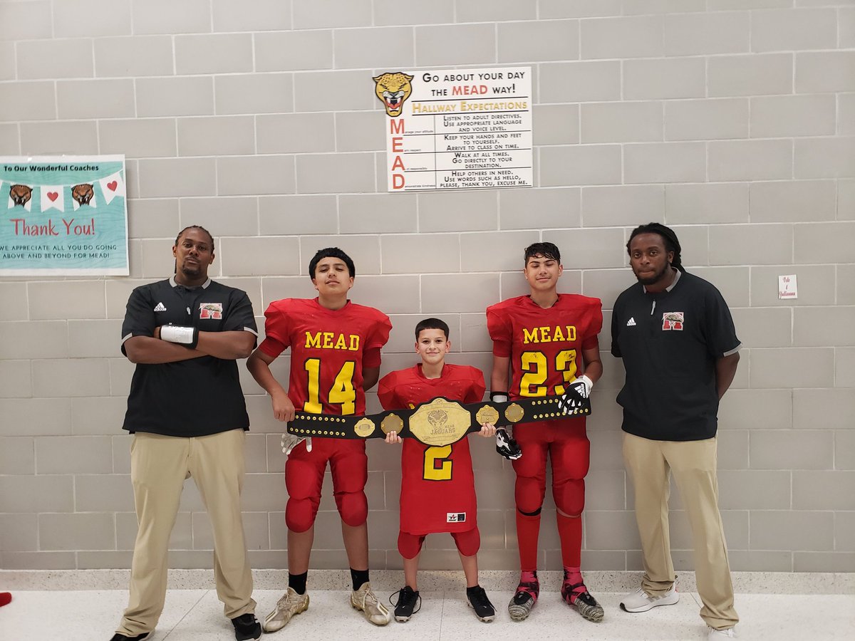Great win to end a phenomenal season! These young men have a successful future ahead of them! I'm very proud of our 7th grade football players of the week and you should be too! @MeadMS_AISD @jmscottjess1 @AldineISD @AldineSports @AldineAthletics